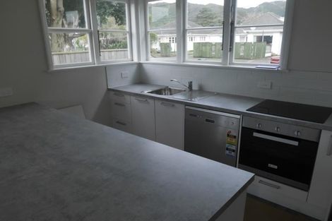 Photo of property in 55 Durham Crescent, Fairfield, Lower Hutt, 5011