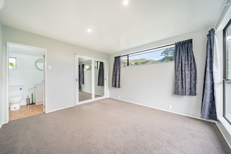 Photo of property in 55 Rawhiti Road, Pukerua Bay, 5026