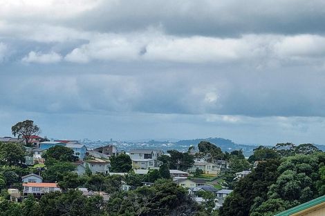 Photo of property in 28 Elizabeth Drive, West Harbour, Auckland, 0618