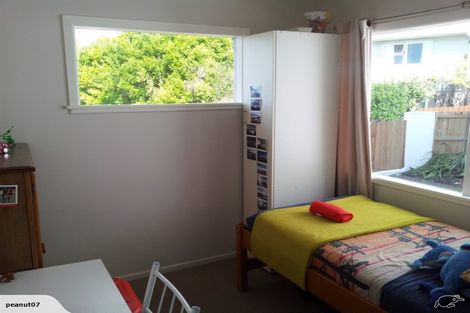 Photo of property in 2/18 Limmer Place, Browns Bay, Auckland, 0632