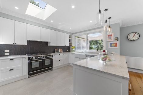 Photo of property in 16 Tisdall Street, Karori, Wellington, 6012