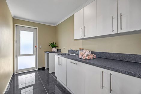 Photo of property in 32 Devine Drive, Rolleston, Christchurch, 7678