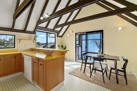 Photo of property in 10 Frances Street, Waikanae Beach, Waikanae, 5036