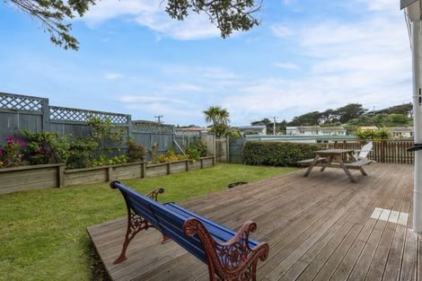 Photo of property in 56 Herewini Street, Titahi Bay, Porirua, 5022