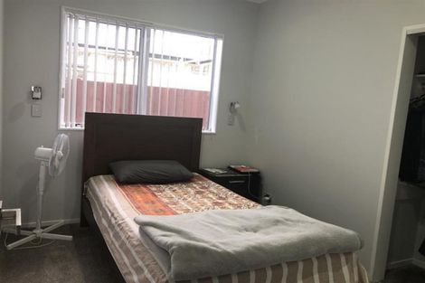 Photo of property in 17 Koroheke Road, Takanini, 2110