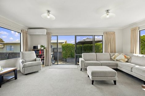 Photo of property in 1/86 Tamatea Road, Taupo, 3330