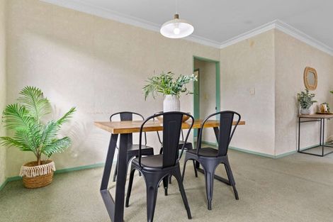 Photo of property in 28 Sunvale Place, Gate Pa, Tauranga, 3112