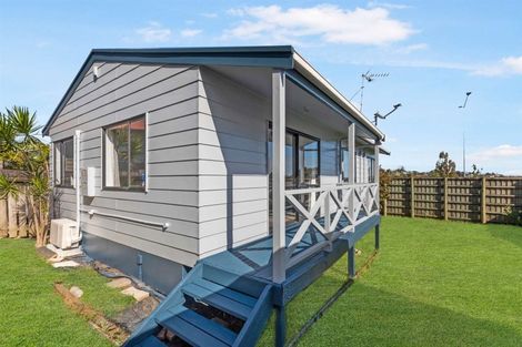 Photo of property in 6/17a Idesia Place, Totara Heights, Auckland, 2105