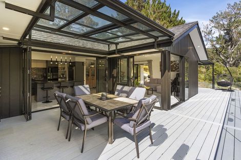 Photo of property in 52 Scott Road, Stanmore Bay, Whangaparaoa, 0932