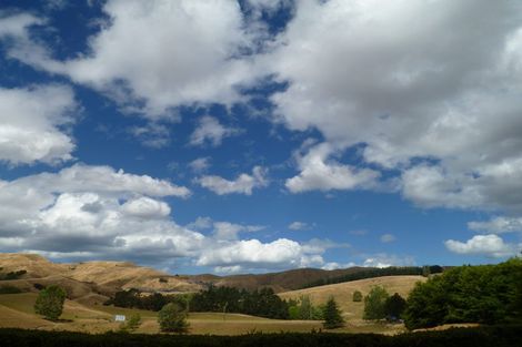 Photo of property in 1664 Kahuranaki Road, Kahuranaki, Havelock North, 4295