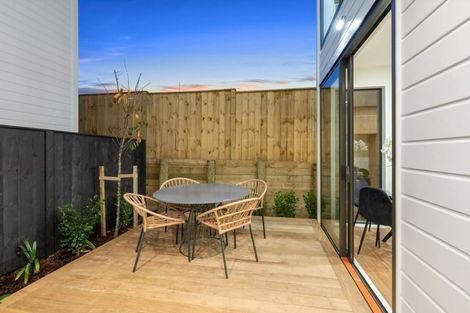 Photo of property in 33d Stanley Avenue, Milford, Auckland, 0620