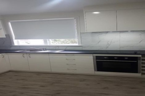 Photo of property in 34 Sutherland Road, Point Chevalier, Auckland, 1025