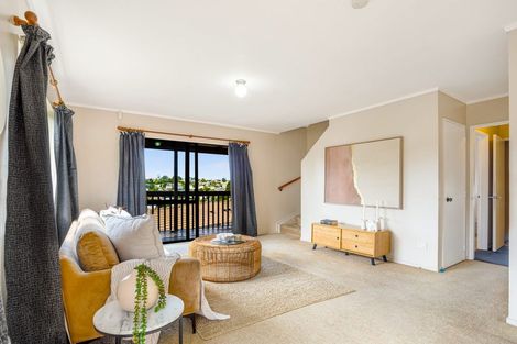 Photo of property in 10 Carillon Place, Massey, Auckland, 0614