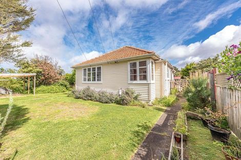 Photo of property in 6 Elm Street, Gonville, Whanganui, 4501