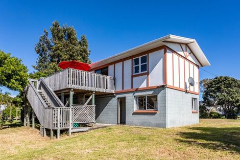 Photo of property in 210 Given Avenue, Whangamata, 3620