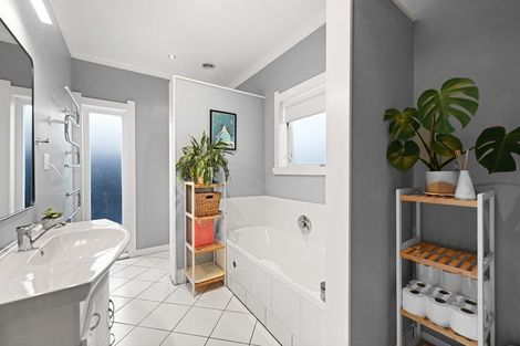 Photo of property in 135 Rimu Street, Maeroa, Hamilton, 3200