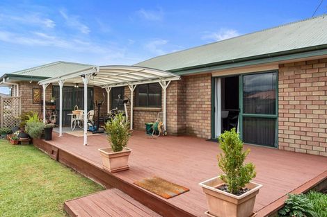 Photo of property in 11 Sandhurst Place, Nawton, Hamilton, 3200