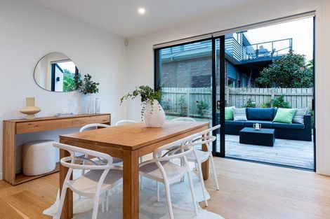 Photo of property in 12b Newburn Road, Waiake, Auckland, 0630