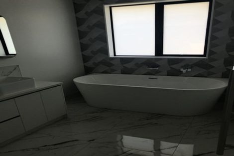 Photo of property in 14 Kukari Close, Flagstaff, Hamilton, 3210