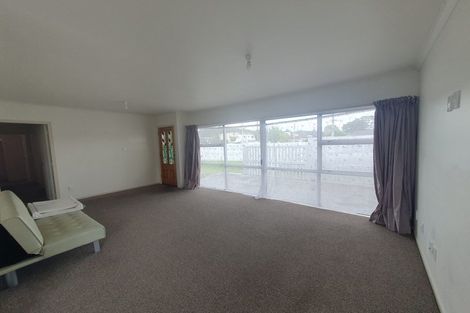 Photo of property in 217a Onewa Road, Birkenhead, Auckland, 0626