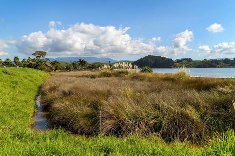 Photo of property in 23a Pahoia Beach Road, Whakamarama, 3172