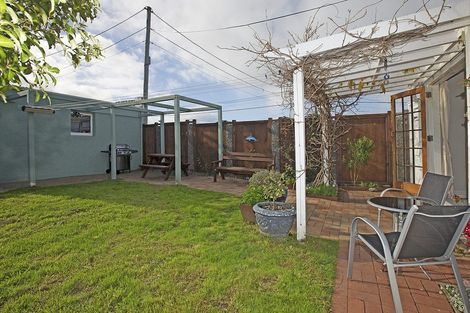 Photo of property in 63 Endeavour Street, Lyall Bay, Wellington, 6022