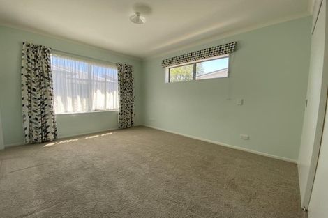 Photo of property in 10 Cresswell Place, Johnsonville, Wellington, 6037