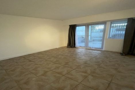 Photo of property in 2 Glenmore Road, Sunnyhills, Auckland, 2010