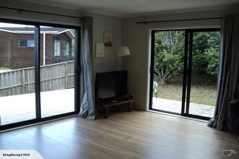 Photo of property in 8a Diosma Place, Botany Downs, Auckland, 2010