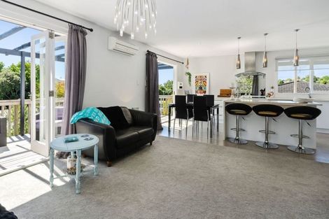 Photo of property in 1/46 Weatherly Road, Torbay, Auckland, 0630