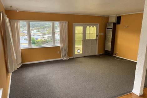 Photo of property in 28 Kopara Grove, Stokes Valley, Lower Hutt, 5019