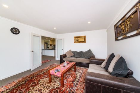 Photo of property in 12 Gibraltar Way, Fitzherbert, Palmerston North, 4410