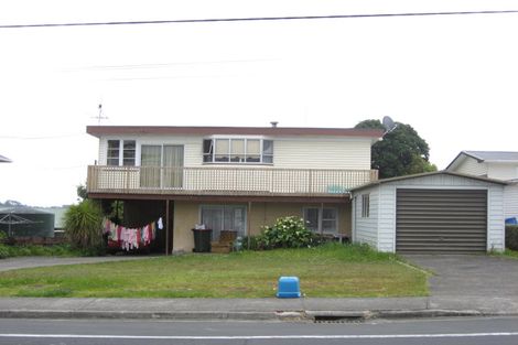 Photo of property in 1008b Whangaparaoa Road, Tindalls Beach, Whangaparaoa, 0930