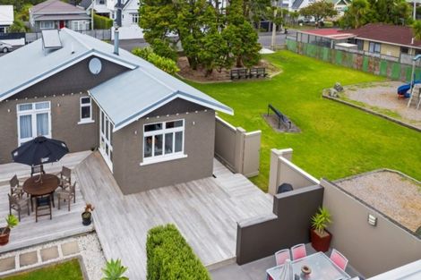 Photo of property in 30 Wallace Place, Westown, New Plymouth, 4310