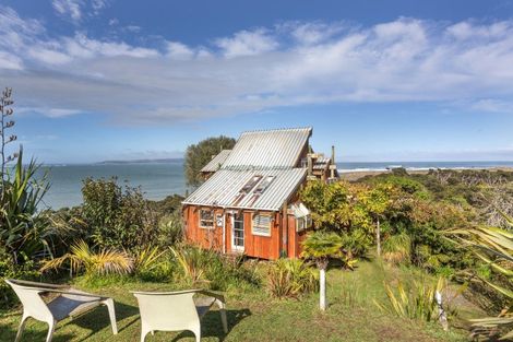 Photo of property in 6573 Pouto Road, Pouto, Te Kopuru, 0391