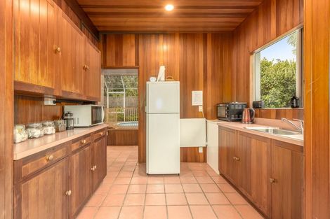 Photo of property in 8 Ara Kuaka, Waikanae Beach, Waikanae, 5036