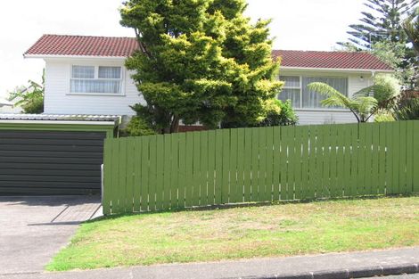 Photo of property in 73 La Rosa Street, Green Bay, Auckland, 0604