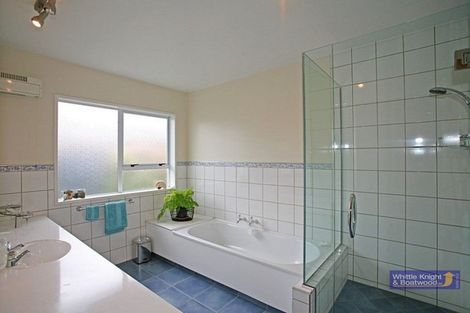 Photo of property in 5 Cherrywood Place, Redwood, Christchurch, 8051