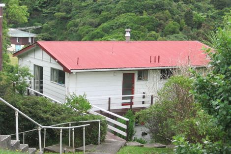 Photo of property in 24 Silverstream Road, Crofton Downs, Wellington, 6035