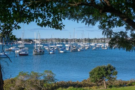 Photo of property in 12 Dayspring Way, Pakuranga, Auckland, 2010