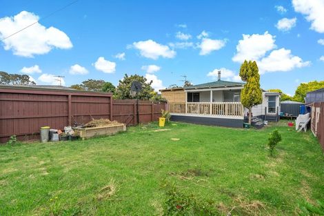 Photo of property in 33b Kindergarten Drive, Conifer Grove, Takanini, 2112