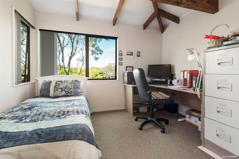 Photo of property in 1/8a West Lynn Road, Titirangi, Auckland, 0604