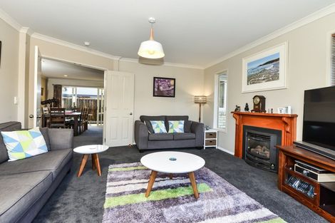 Photo of property in 14 Rosewood Court, Huntington, Hamilton, 3210