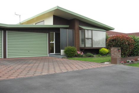 Photo of property in 2/31 Waimairi Road, Upper Riccarton, Christchurch, 8041