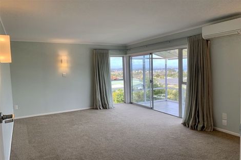 Photo of property in 1/1 Kaihu Street, Northcote, Auckland, 0627