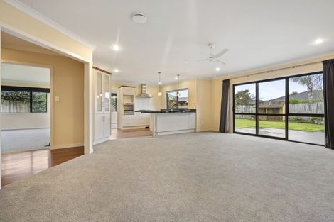 Photo of property in 15 Cranmer Close, Rototuna North, Hamilton, 3210