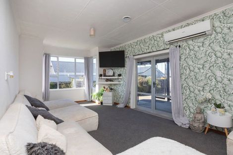 Photo of property in 11 Smith Street, Dannevirke, 4930