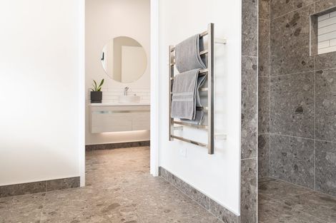 Photo of property in 52 Baxendale Drive, Matipo Heights, Rotorua, 3015