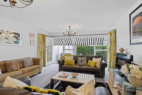 Photo of property in 2/98 Office Road, Merivale, Christchurch, 8014