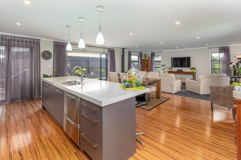 Photo of property in 2 Mirabell Place, Patumahoe, Pukekohe, 2679